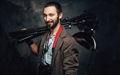 Crear espacios para divulgar conocimiento humanístico: videos y vlogs