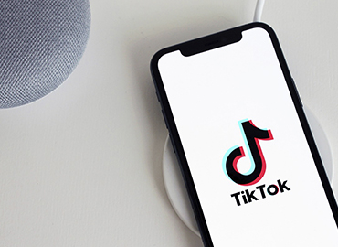 Cómo enseñar Historia en TikTok: divulgación en videos cortos